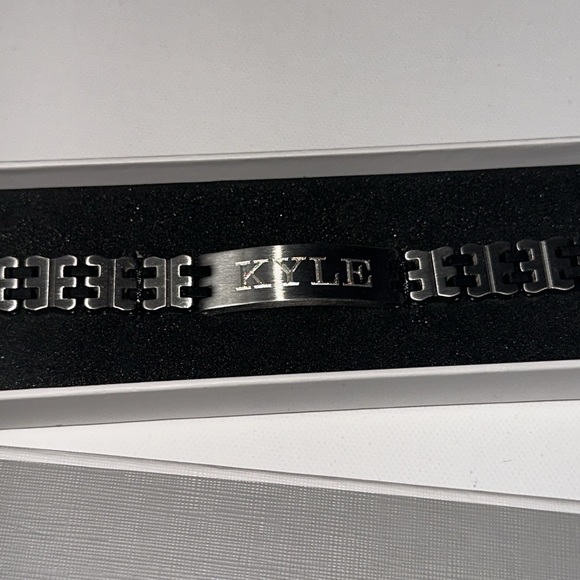 NEW KYLE THINGS REMEMBERED BRACELET - Picture 2 of 3